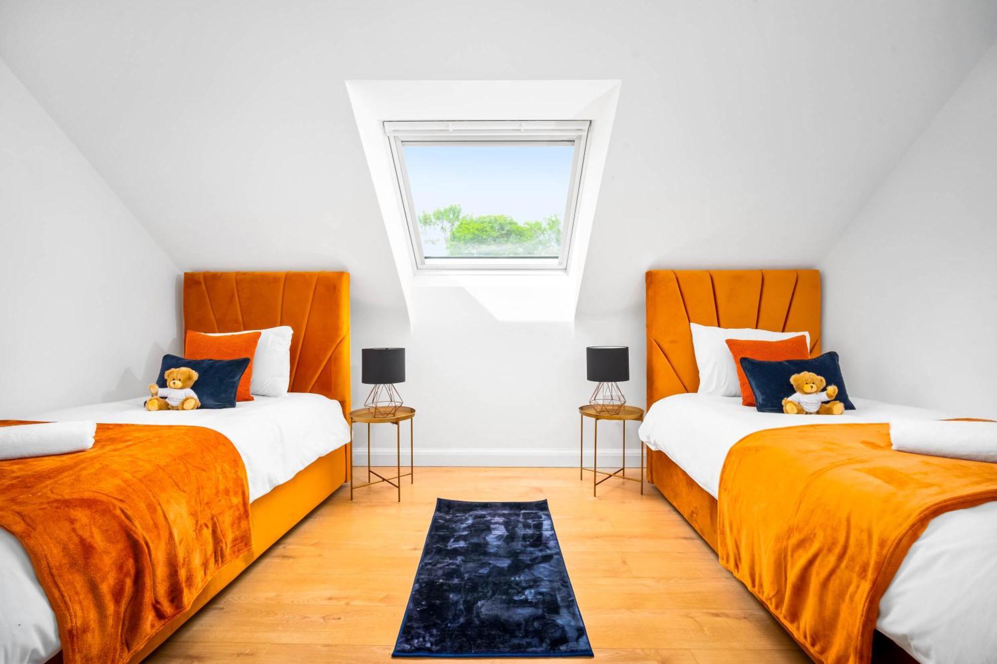 Luxury City Centre 5 Bed House With En-Suite, Bbq, On-Site Parking By Azura Nights Бирмингам Екстериор снимка